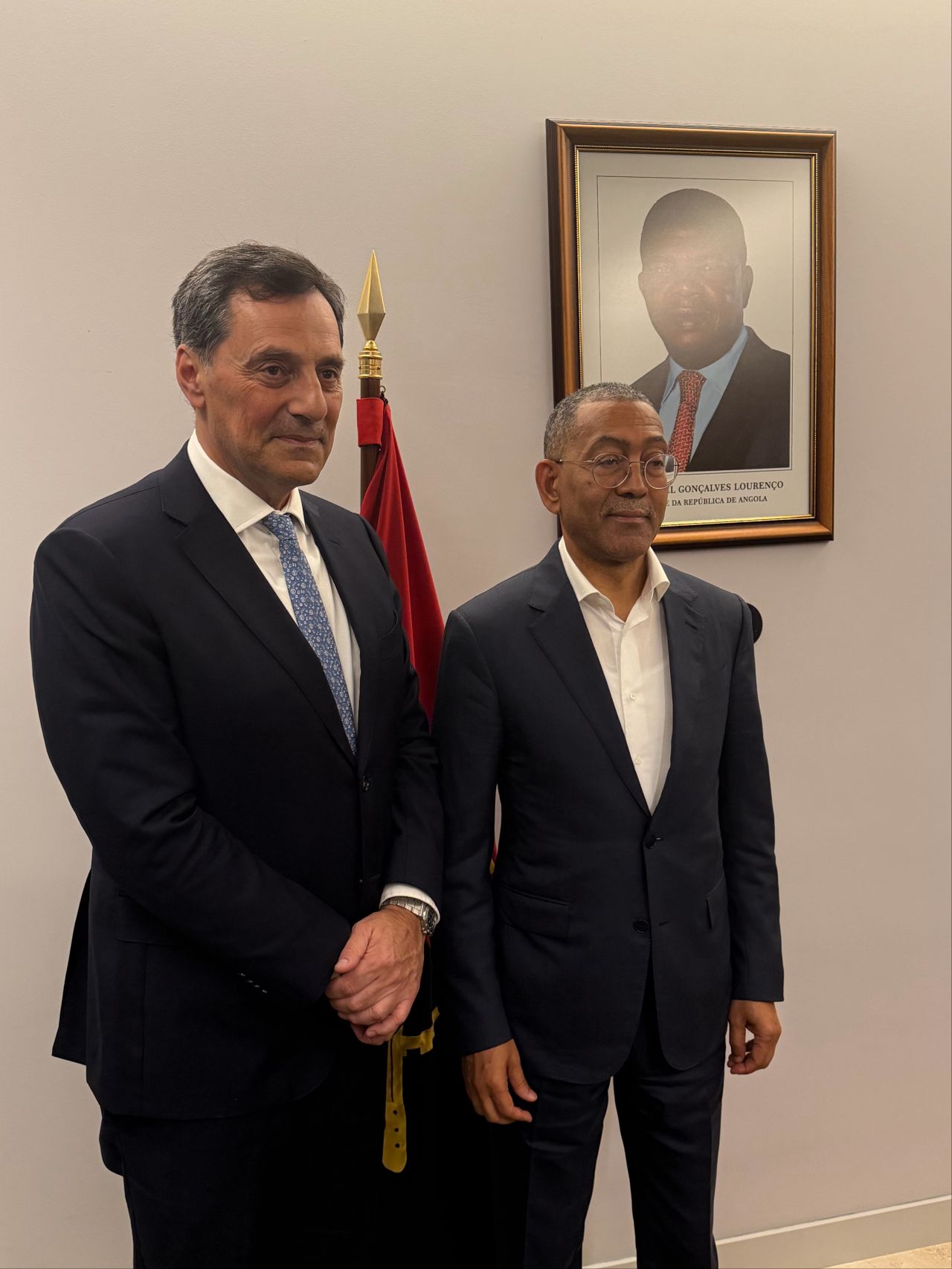 CEO da Energean em reunião de alto nível em Angola