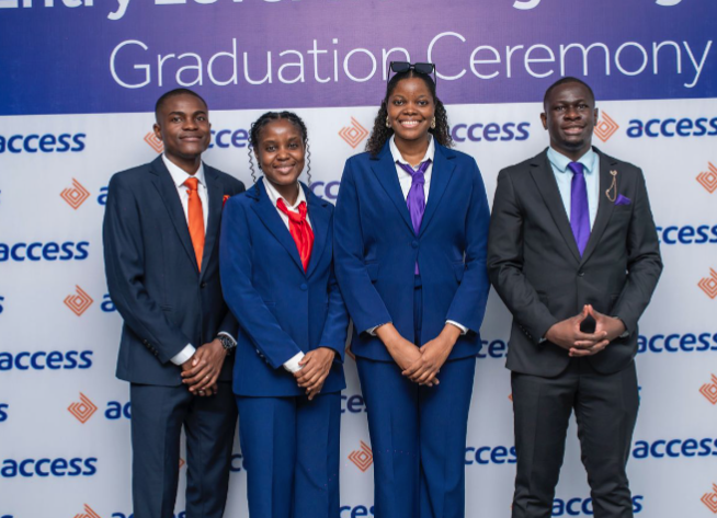 Jovens angolanos formados na Nigéria no ELTP admitidos pelo Acess Bank